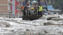 Riada en la frontera entre Nepal y China deja mil 280 muertos y miles de desaparecidos. (EFE)