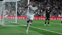 ¡Mbappé desata la fiesta! Triplete en el regreso de Mourinho al Bernabéu