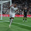 ¡Mbappé desata la fiesta! Triplete en el regreso de Mourinho al Bernabéu