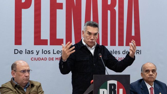 Moreno Cárdenas urgió durante el inicio de la reunión plenaria de legisladores federales del tricolor, a que se le retire jurídicamente la inmunidad parlamentaria a Inzunza (Foto: Cuartoscuro)