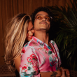 Karol G y Bruno Mars encienden las redes: las fotos que dispararon rumores Karol G y Bruno Mars encienden las redes: las fotos que dispararon rumores