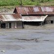Inundaciones en Nepal: Más de 800 fallecidos y la carrera contrarreloj por rescatar a miles (Foto EFE)