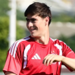La Hormiga González debuta con Olympiacos y roza su primer gol La Hormiga González debuta con Olympiacos y roza su primer gol