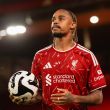 Bradley Barcola ya es jugador de 'Los Reds'. X: @LFC