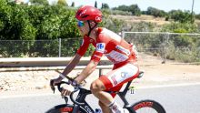 Tadej Pogacar sale de cirugía tras caída en la Vuelta a España. X: @TeamEmiratesUAE