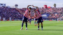 Chivas pisa fuerte: golea a San Luis y ya es segundo del Apertura
