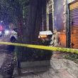 Tras una persecución automovilística en la colonia San Rafael, alcaldía Cuauhtémoc, una persona perdió la vida y otra resultó herida por arma de fuego (Foto: @Gposiadeoficial) Tras una persecución automovilística en la colonia San Rafael, alcaldía Cuauhtémoc, una persona perdió la vida y otra resultó herida por arma de fuego (Foto: @Gposiadeoficial)