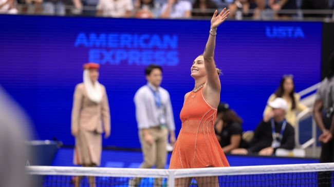 La campeona no cede: Sabalenka avanza y mantiene vivo el tricampeonato