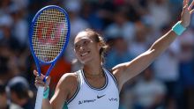 Zheng Qinwen avanza en el US Open. EFE