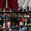 Durante la ceremonia solemne, en la que se proyectó un video sobre su trayectoria legislativa, el presidente de la Mesa Directiva, Raúl Bolaños-Cacho Cué, expresó el pésame en nombre de las y los legisladores federales (Foto: Cuartoscuro) Durante la ceremonia solemne, en la que se proyectó un video sobre su trayectoria legislativa, el presidente de la Mesa Directiva, Raúl Bolaños-Cacho Cué, expresó el pésame en nombre de las y los legisladores federales (Foto: Cuartoscuro)