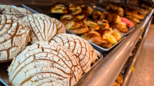 La declaratoria reconoce no solamente los distintos tipos de pan que forman parte de la gastronomía capitalina, sino también los saberes, técnicas, conocimientos y prácticas sociales vinculados con su elaboración, distribución y consumo. (Foto: Especial)