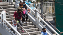 La tarde de este sábado se reportaron distintos incidentes en el STC; desde una persona que cayó a la zona de vías, hasta una supuesta riña y cierre de estaciones. (Foto: Cuartoscuro / Archivo)