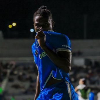 Cruz Azul remontó en casa y sacó el triunfo a Pumas. X:@AzulFemenil