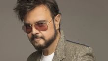 Aleks Syntek regaña a sus fans en concierto