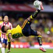 Borja cambia el Clásico: chilena, doblete y empate del América ante Chivas Borja cambia el Clásico: chilena, doblete y empate del América ante Chivas