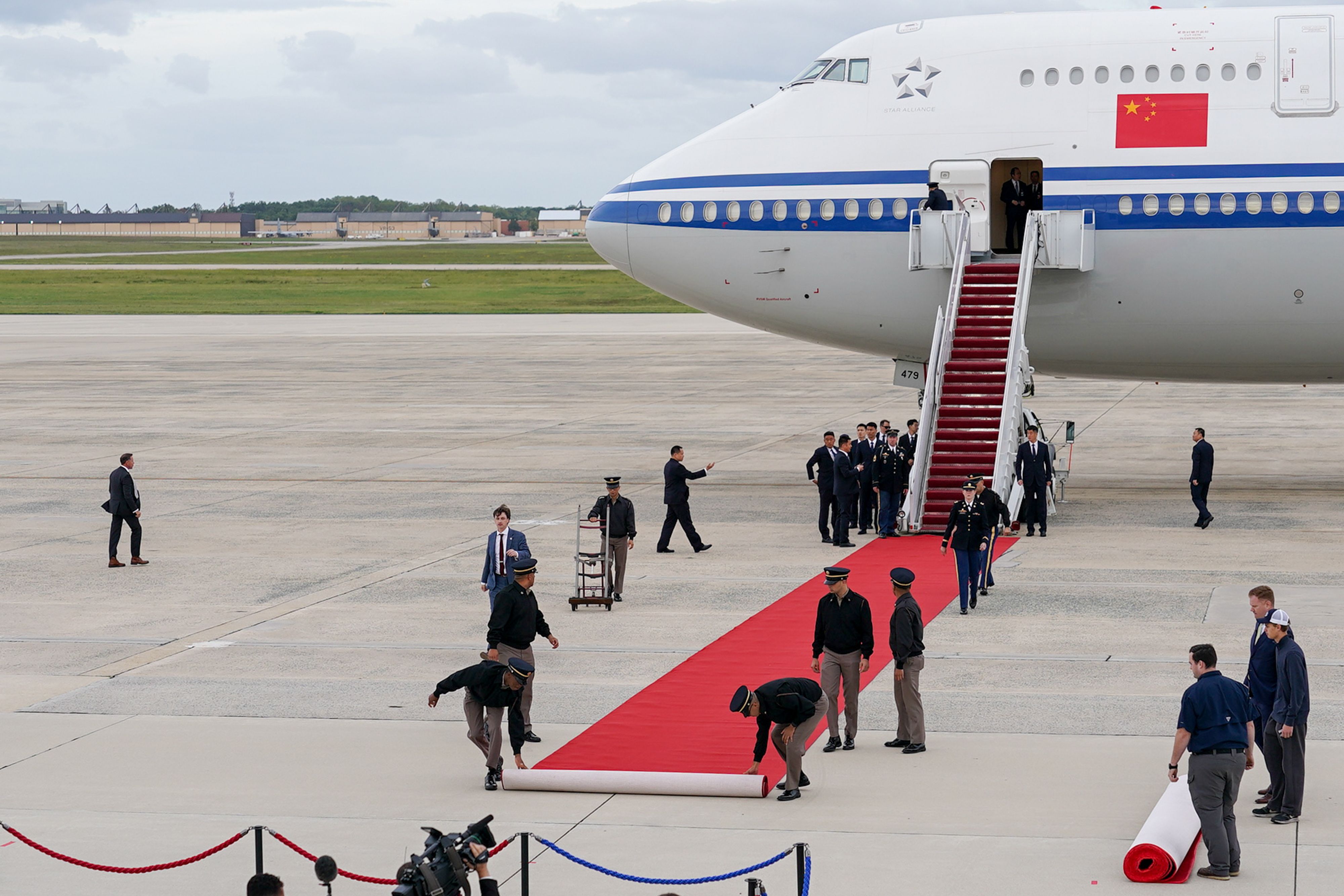 Donald Trump recibe con honores a Xi Jinping en Washington