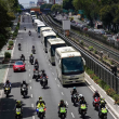 El contingente arribó desde el sur de la capital y avanzó por Calzada de Tlalpan; esta tarde prevén realizar un mitin frente a la Suprema Corte. (Foto: Cuartoscuro) El contingente arribó desde el sur de la capital y avanzó por Calzada de Tlalpan; esta tarde prevén realizar un mitin frente a la Suprema Corte. (Foto: Cuartoscuro)