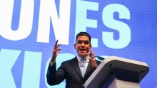 De acuerdo con el dirigente opositor, la ambigüedad en la redacción sobre el uso, reproducción e imitación de identidad gráfica y signos oficiales abre la puerta a que se inhiban o sancionen contenidos satíricos (Foto: Cuartoscuro)