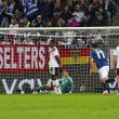 Dimitris Kourbelis anotó el gol a 15 minutos del final (Foto EFE) Dimitris Kourbelis anotó el gol a 15 minutos del final (Foto EFE)