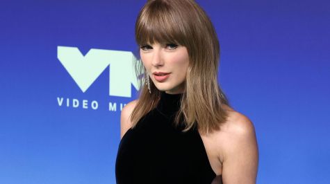 Taylor Swift la artista más premiada en los VMAS.  Foto: EFE