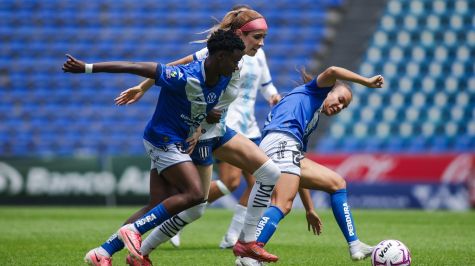 Rayadas venció a Puebla 2-1 a domicilio. MexSport