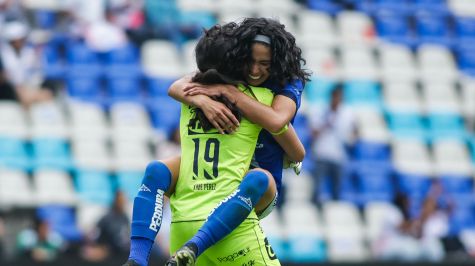 Puebla festeja gol del empate ante Rayadas. MexSport