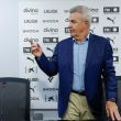 Javier Aguirre toma las riendas del Valencia CF. EFE Javier Aguirre toma las riendas del Valencia CF. EFE