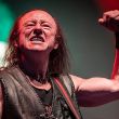 Este jueves 1 de octubre se dio a conocer una sacudida devastadora, tras confirmarse el fallecimiento de Conrad "Cronos" Lant, vocalista, bajista y líder indiscutible de Venom, a los 63 años (Foto: Facebook) Este jueves 1 de octubre se dio a conocer una sacudida devastadora, tras confirmarse el fallecimiento de Conrad "Cronos" Lant, vocalista, bajista y líder indiscutible de Venom, a los 63 años (Foto: Facebook)