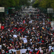 Durante la marcha del 2 de octubre en CDMX, se reportaron daños en Metro Tlatelolco, agresiones policiales contra manifestantes y un periodista. (Foto: Cuartoscuro)