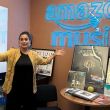 Fotografía del 25 de septiembre de 2026 de la directora de Música, Latin-Iberia de Amazon Music, Rocío Guerrero, hablando en una entrevista con EFE en Wynwood, Miami (Estados Unidos). EFE/ Ivonne Malaver Fotografía del 25 de septiembre de 2026 de la directora de Música, Latin-Iberia de Amazon Music, Rocío Guerrero, hablando en una entrevista con EFE en Wynwood, Miami (Estados Unidos). EFE/ Ivonne Malaver