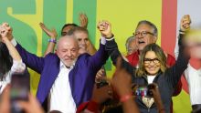 Pese a la sorpresa, el líder progresista, que disputa sus séptimas elecciones presidenciales, dijo sentirse confiado en una victoria final en la ronda de desempate del 25 de octubre, y afirmó ser "muy bueno" en el cara a cara (Foto: EFE)