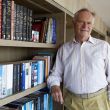 FOTO ARCHIVO. El escritor británico Jeffrey Archer durante una entrevista con EFE en su residencia mallorquina en 2015. EFE/Montserrat T Diez