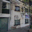 La determinación se basa en un oficio emitido el 13 de junio de 2022, en el que se estableció que el inmueble no contaba con condiciones adecuadas de seguridad estructural y estabilidad. (Fotos: Google Maps)