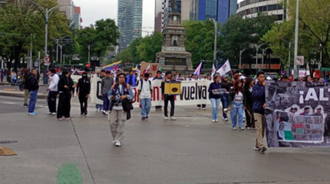 Durante la mañana-tarde de este miércoles, manifestantes partieron desde el Hemiciclo a Juárez, ubicado en la avenida del mismo nombre, con rumbo a la antigua sede de la embajada de Estados Unidos en México, esto como parte de una movilización pro Palestina. (Foto: SSC) Durante la mañana-tarde de este miércoles, manifestantes partieron desde el Hemiciclo a Juárez, ubicado en la avenida del mismo nombre, con rumbo a la antigua sede de la embajada de Estados Unidos en México, esto como parte de una movilización pro Palestina. (Foto: SSC)