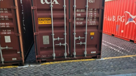 Autoridades aduaneras aseguran más de 10 millones de cigarros localizados en un contenedor que había sido declarado con vasos de vidrio, en la aduana de Lázaro Cárdenas, Michoacán. (Gabinete de Seguridad) Autoridades aduaneras aseguran más de 10 millones de cigarros localizados en un contenedor que había sido declarado con vasos de vidrio, en la aduana de Lázaro Cárdenas, Michoacán. (Gabinete de Seguridad)