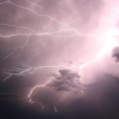 Las precipitaciones podrían generar encharcamientos, reducción de la visibilidad y afectaciones a la circulación, particularmente durante las primeras horas del viernes. (Foto: Especial)