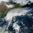 Isaías es el primer huracán de la temporada del Atlántico y podría ser el primero en tocar tierra en Estados Unidos continental en dos años. (EFE)