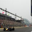 Verstappen reina bajo la lluvia en Singapur (Foto EFE)
