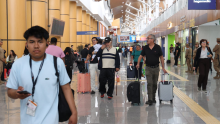 El aeropuerto capitalino pidió a los pasajeros consultar con sus aerolíneas el estatus de sus vuelos de este sábado y domingo, ante las condiciones meteorológicas en el Pacífico mexicano. (Foto: Cuartoscuro / Archivo)
