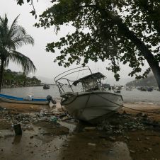 Alerta roja en Jalisco, Colima y Nayarit por huracán Simón; tocaría tierra como categoría 5