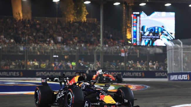 Verstappen conquista por fin Singapur y vuelve a rugir con Red Bull Verstappen conquista por fin Singapur y vuelve a rugir con Red Bull