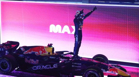 Verstappen conquista por fin Singapur y vuelve a rugir con Red Bull