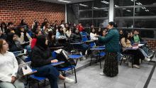 En conjunto, la oferta abarca 15 convocatorias que integran apoyos económicos y en especie enfocados en manutención, alimentación, excelencia académica, titulación, inclusión y permanencia escolar (Foto: Cuartoscuro)