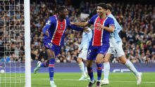 Ousmane Dembele celebra un gol ante el Manchester City (Foto EFE)