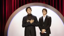 Fotografía de archivo del 29 de septiembre 2026 donde aparecen los cineastas españoles Javier Calvo y Javier Ambrossi, conocidos como Los Javis, tras recibir el Premio del Público a la Mejor Película por 'La bola negra', en la gala de clausura de la 74 edición del Festival de Cine de San Sebastián (España). EFE/Juan Herrero