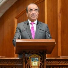 Maurilio Hernández propuso nacionalidad mexicana única en gubernatura Maurilio Hernández propuso nacionalidad mexicana única en gubernatura