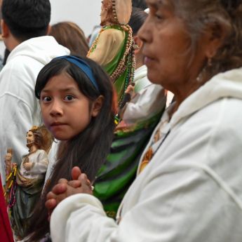 San Judas Tadeo es considerado por sus devotos el santo de las causas difíciles y desesperadas. Cada año, miles de personas acuden al recinto religioso para pedir su intercesión. (Foto: Estrella Josento / Cuartoscuro)