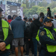 Un hombre de 45 años y dos mujeres de 28 y 45 años fueron detenidos durante el operativo de seguridad desplegado en Paseo de la Reforma. (Foto: SSC)