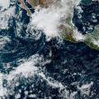 “Vance” recuperó por la madrugada de este jueves la categoría de tormenta tropical frente a las costas de Sinaloa, donde amenaza con provocar lluvias intensas, fuertes vientos y oleaje elevado, además de inundaciones y deslaves, informó el Servicio Meteorológico Nacional (SMN) (Foto: EFE) “Vance” recuperó por la madrugada de este jueves la categoría de tormenta tropical frente a las costas de Sinaloa, donde amenaza con provocar lluvias intensas, fuertes vientos y oleaje elevado, además de inundaciones y deslaves, informó el Servicio Meteorológico Nacional (SMN) (Foto: EFE)