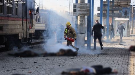 Un ataque ruso contra una estación de tren en la ciudad ucraniana de Dnipró, en el este del país, causó al menos 14 muertos y 14 heridos